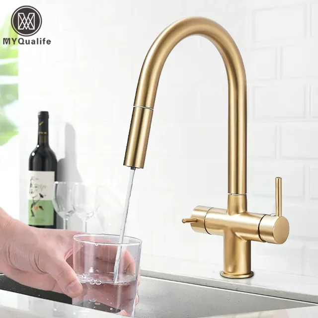 Robinet de cuisine en or brossé – vue 2