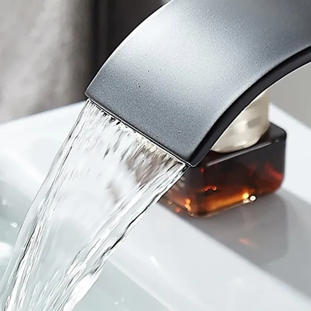Robinet de lavabo cascade de salle de bains – vue 4
