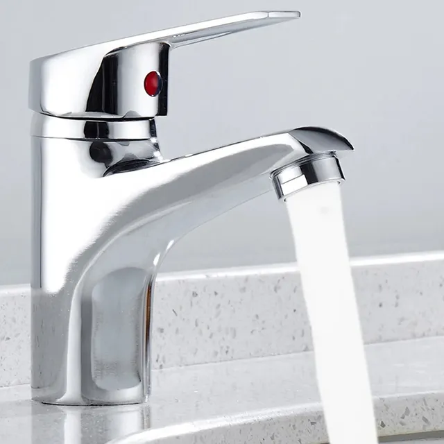 Robinet de lavabo de salle de bains chromé – vue 2