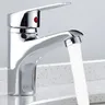 Robinet de lavabo de salle de bains chromé – vue 2