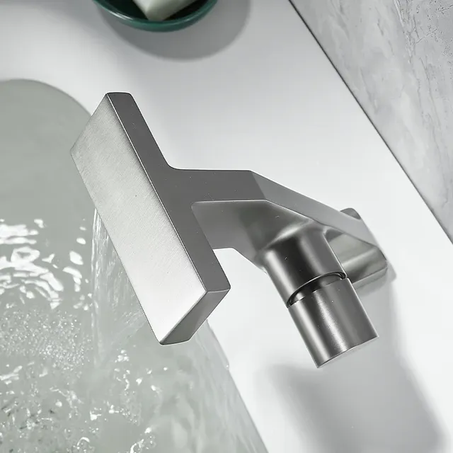 Robinet d'évier de salle de bains cascade – vue 6