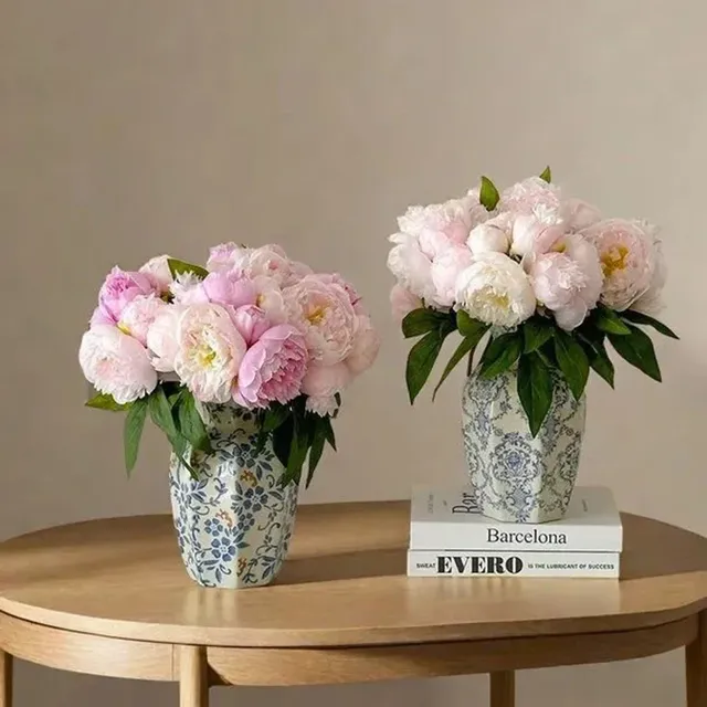 Vase peint à la main en porcelaine bleue et blanche – vue 4
