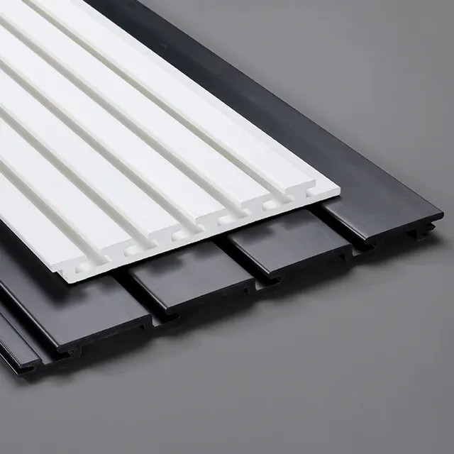 Panneau rainuré en PVC – vue 2