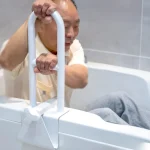 Main courante de baignoire réglable, pince antidérapante, tuyau en acier au carbone, sans poinçonnage, aucun dommage aux meubles, Support Stable et solide pour personnes âgées