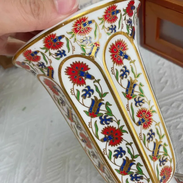 Vase en céramique élégant en porcelaine – vue 3