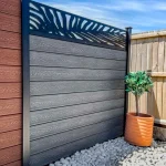 6x6ft cadre en aluminium WPC bois Composite panneaux de clôture à lattes de confidentialité panneaux décoratifs de pilier clôture pour clôture de terre de ciment d&rsquo;herbe