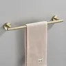 Accessoires de salle de bains en or brossé – vue 2