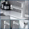 Robinet de lavabo en laiton chaud et froid à double trou – vue 2