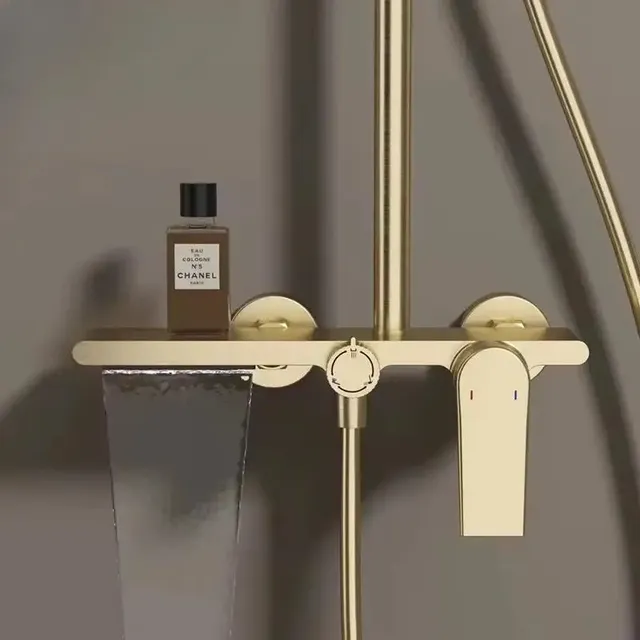 Ensemble de système de douche doré – vue 2