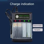chargeur piles alcalines rechargeable intelligent quatre emplacements compact noir transparent indicateur LED USB portable indépendant glissant réutilisation écologique économie