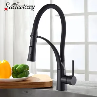 Robinet de cuisine extractible chromé avec tuyau noir monté sur le pont