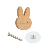 poignée tiroir bois hêtre clair forme lapin stylisé scandinave lisse confortable montage mural kit fixation vis adhésif écologique artisanal