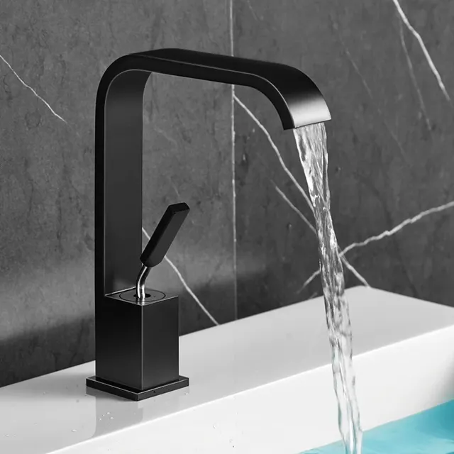 Robinet cascade de salle de bains entièrement en cuivre – vue 2