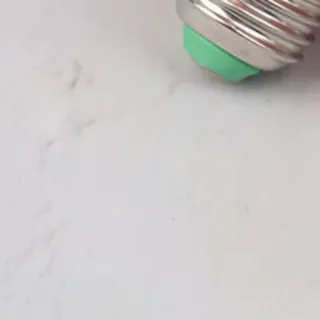 Ampoule LED 220V E27