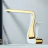 Robinet mitigeur de salle de bains de luxe en or blanc – vue 4