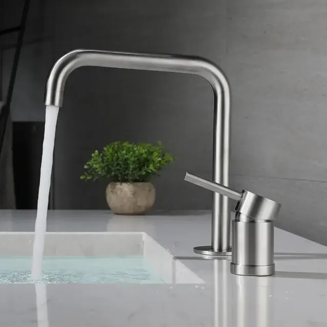 Robinet de lavabo de salle de bains en acier inoxydable – vue 3