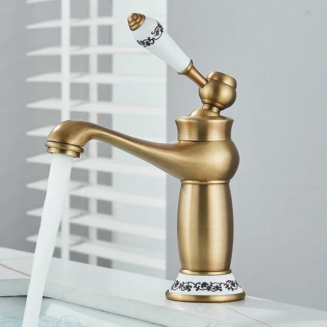 Robinet de lavabo en laiton antique – vue 3