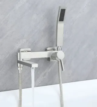 Robinet de buse de douche à triple assujet