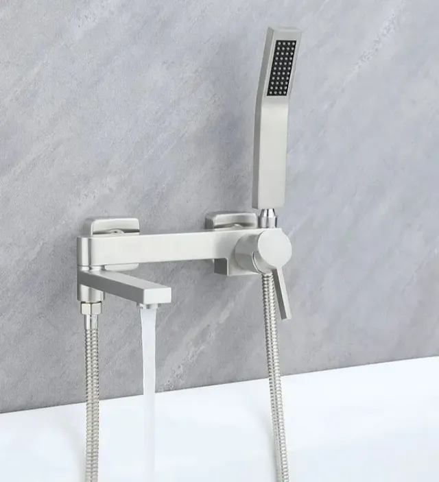 Robinet de buse de douche à triple assujet