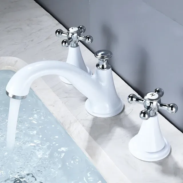 Robinet d'eau chaude et froide à double poignée – vue 4