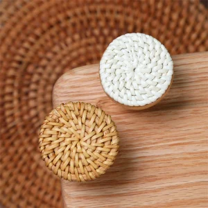 Boutons de commode en rotin Boho, armoires rondes en bois pour tiroirs, armoires de cuisine, poignées de meubles tissées en osier faites à la main avec vis