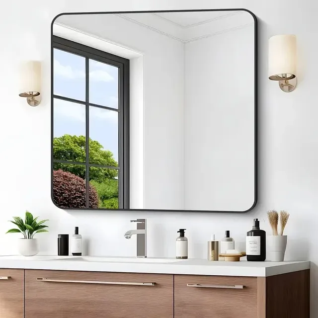 Miroir de salle de bains à cadre en aluminium – vue 2