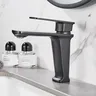 Robinet d'évier de salle de bains moderne en laiton – vue 2