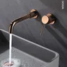 Robinet de salle de bains mural moderne en laiton noir – vue 5