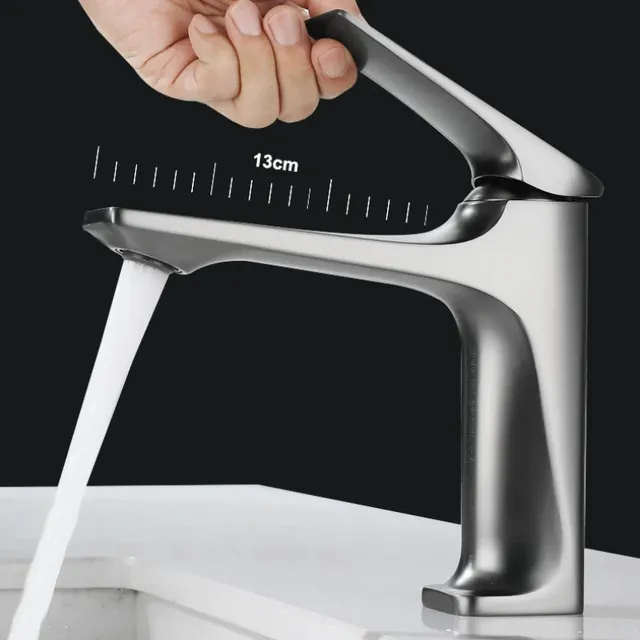 Nouveau robinet de salle de bains haut de gamme – vue 4