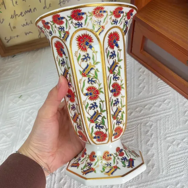 Vase en céramique élégant en porcelaine – vue 2