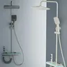 Ensemble de robinets de douche de salle de bains de luxe – vue 2