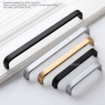 poignée droite aluminium spatial durable minimaliste barre rectangulaire bords arrondis finition noir mat argent brossé entraxe variable pieds