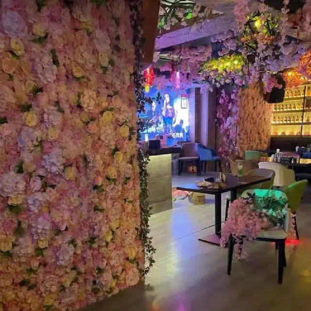 Panneaux muraux de fleurs artificielles faits à la main