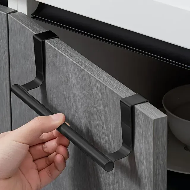 Porte-serviettes sur armoire