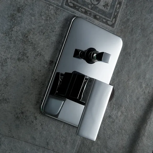 Ensemble de douche chromé – vue 4