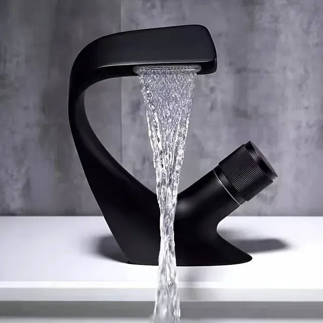 Robinet de lavabo cascade tout en cuivre noir – vue 2