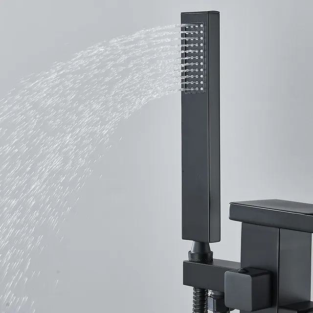 Robinet de baignoire à cascade doré – vue 5