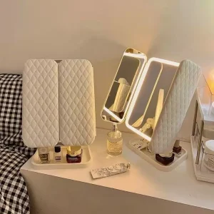 Miroir de maquillage LED de bureau avec lumière, trois fois élargi, célèbre sur Internet, beauté de bureau de dortoir, miroir de dressing de chambre à coucher