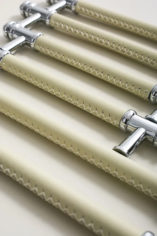 Bouton de meuble à tiroirs en laiton Konbs – vue 5