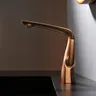 Salle de bain en laiton or rose de luxe – vue 3