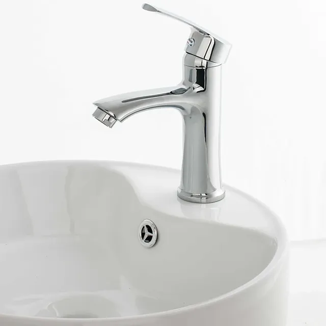 Robinet de lavabo chromé – vue 3