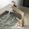 Robinet de lavabo cascade or brossé – vue 4