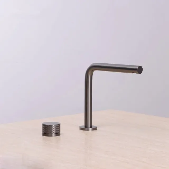 Robinet de salle de bains en or brossé – vue 4
