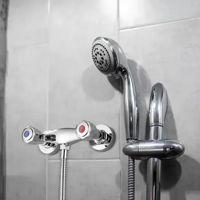Robinet de salle de bains à Double douche – vue 5