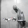 Robinet de salle de bains à Double douche – vue 5
