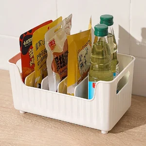 Organisateur tiroirs cuisine compartimenté rangement sachets alimentaires collations condiments plastique polypropylène blanc crème striée poignées latérales séparateurs internes antidérapants