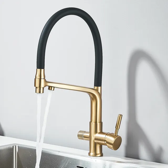 Robinet de cuisine en or brossé – vue 4