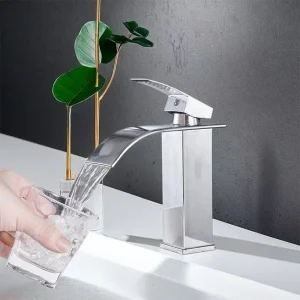 Salle de bains maison cascade lavabo en acier inoxydable robinet haut et bas noir chaud et froid toilette lavabo Salle de bains maison cascade lavabo en acier inoxydable robinet haut et bas noir chaud et froid toilette lavabo