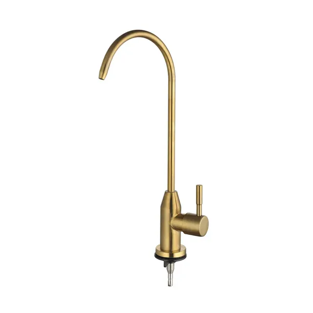 Robinet purificateur d'eau potable en or brossé – vue 6