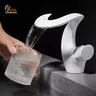 Robinets d'évier de centre commercial en laiton froid et… – vue 3
